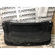 Обшивка кришки багажника