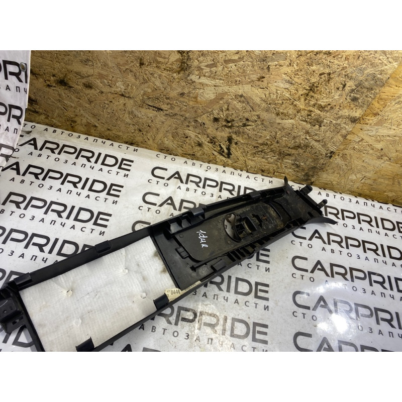 Обшивка стойки центральная (салон) Dodge Durango WD 2015 5.7 HEMi 01540110blr