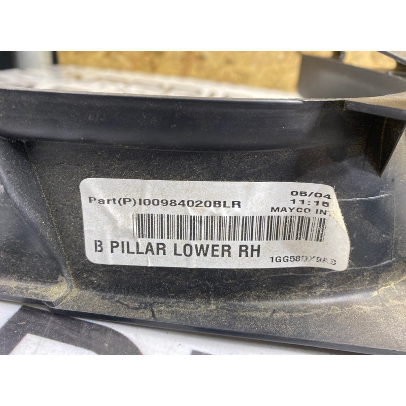 Обшивка стойки центральная (салон) Dodge Durango WD 2015 5.7 HEMi 1gg58dx9ab