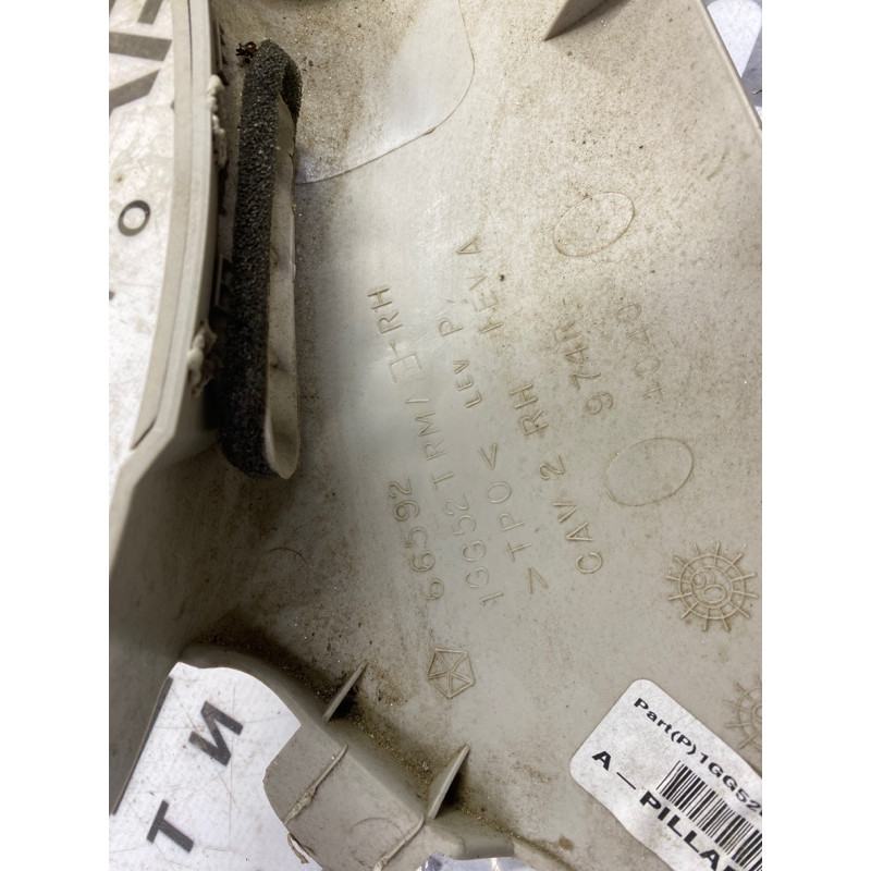 Обшивка Стойки (салон) Dodge Durango WD 2015 5.7 HEMi 1gg52hdaae