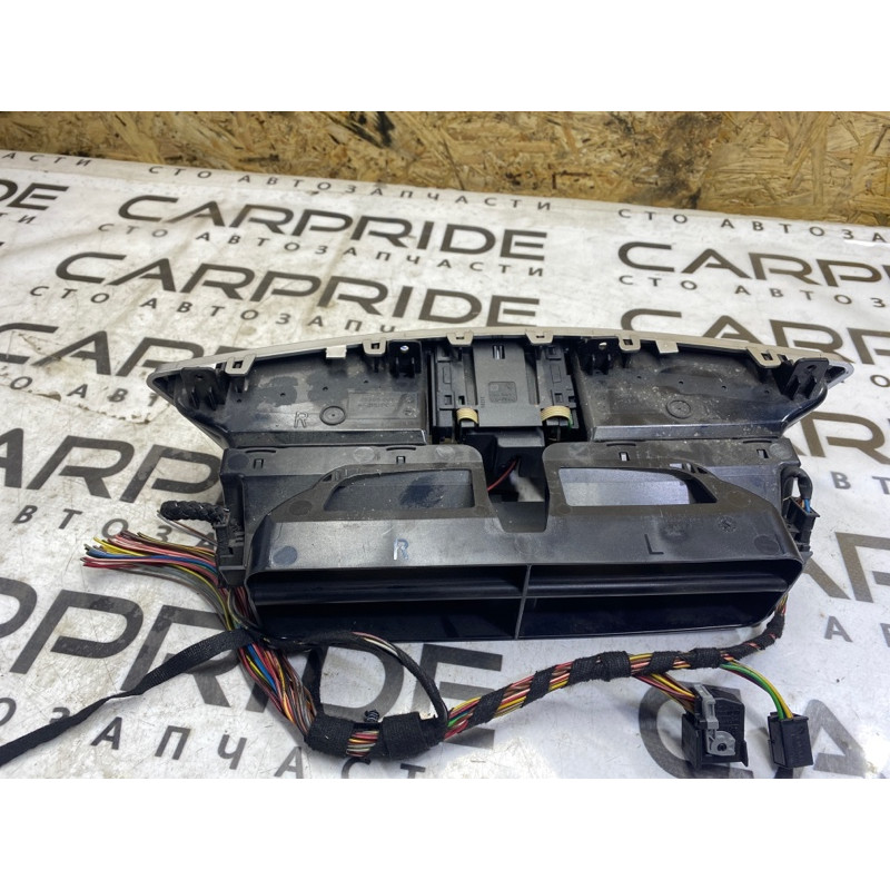 Центральный дефлектор салона (салон) Mercedes-Benz S-class W221 a2218300954s