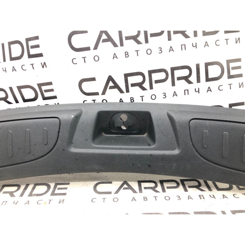 Накладка замка крышки багажника (салон) Dodge Durango WD 2015 5.7 HEMi 1GW67DX9AC