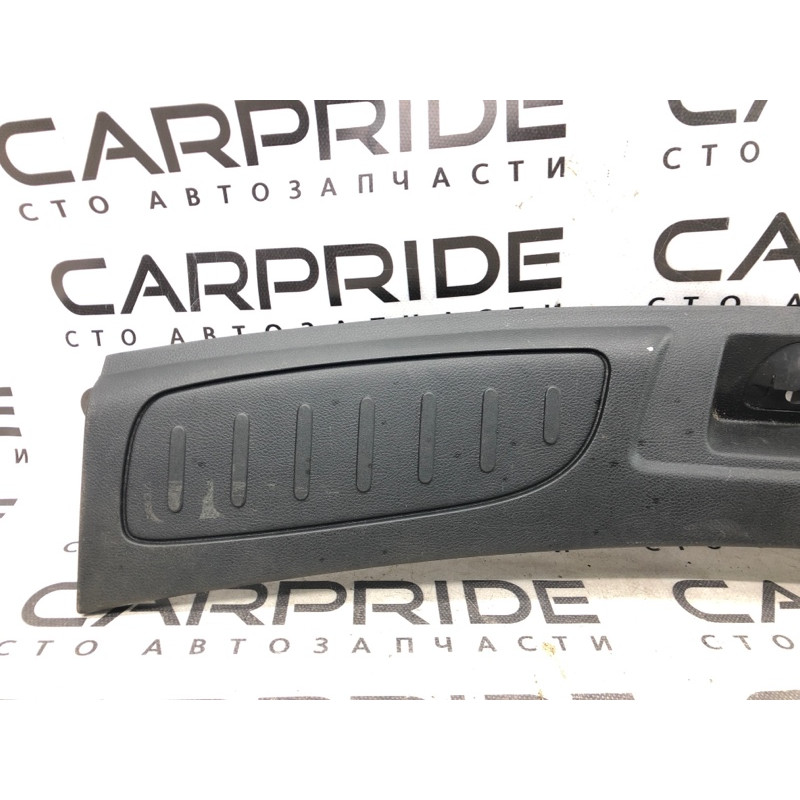 Накладка замка крышки багажника (салон) Dodge Durango WD 2015 5.7 HEMi 1GW67DX9AC