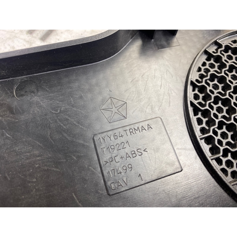 Крышка динамика (салон) Jeep Cherokee Trailhawk 2014 2.4 1YY64DX9AA