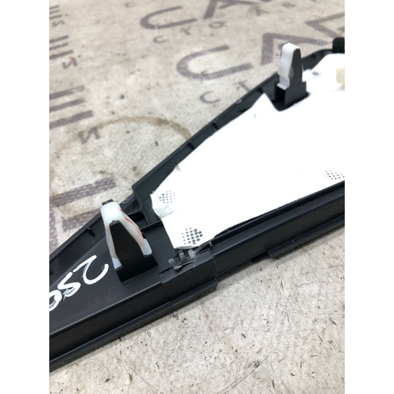 Накладка торпеды боковая (салон) KIA Sorento UM 2013 2.4 847651u001va