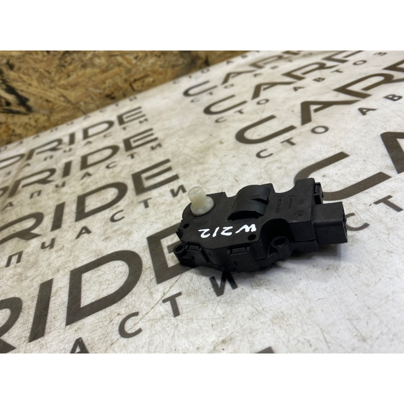 Привод заслонки отопителя (отопление и кондиционирование) Mercedes-Benz E-class W212 412650750