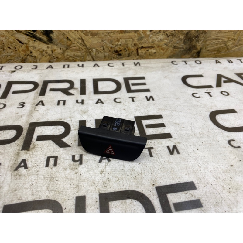 Кнопка аварийной сигнализации (электрика / кнопки) Chevrolet Malibu 9 84074296
