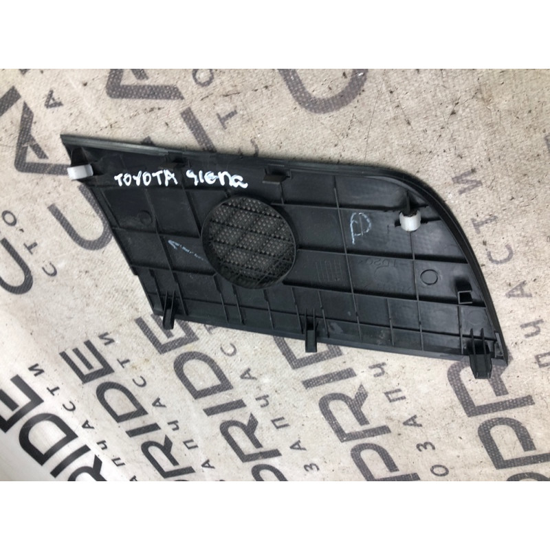 Крышка динамика (салон) Toyota Sienna XL30 5547208010