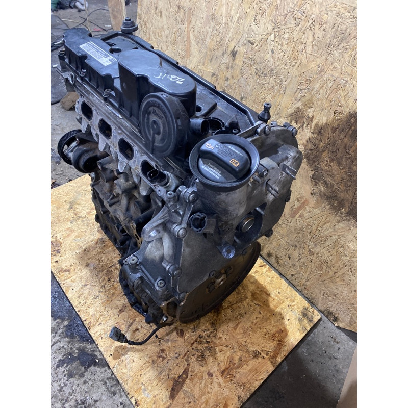 Двигатель (двигатель и элементы) Volkswagen Golf 1K 2.5 07k103023