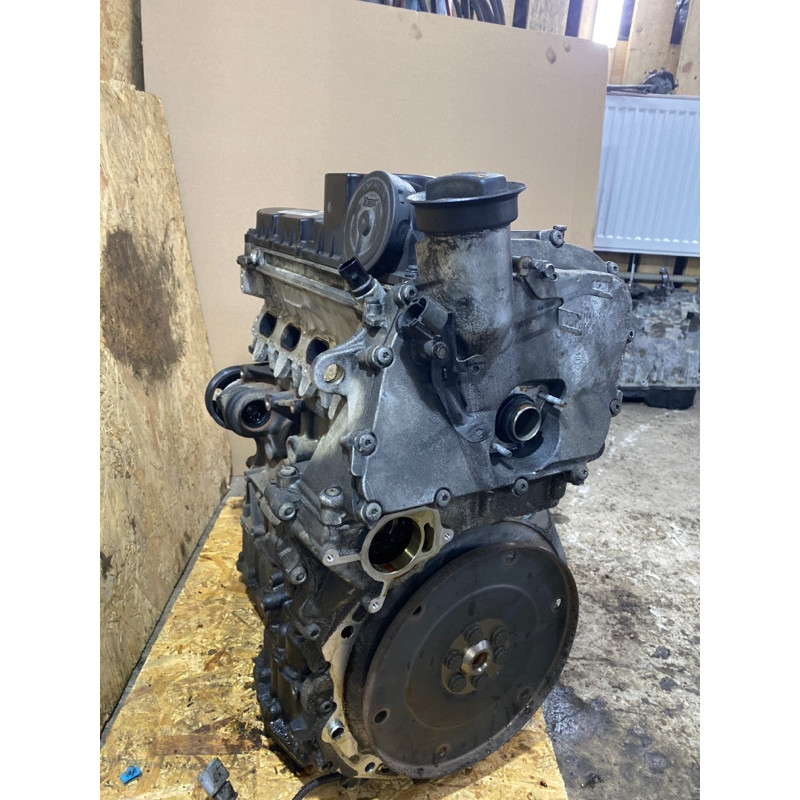 Двигатель (двигатель и элементы) Volkswagen Golf 1K 2.5 07k103023