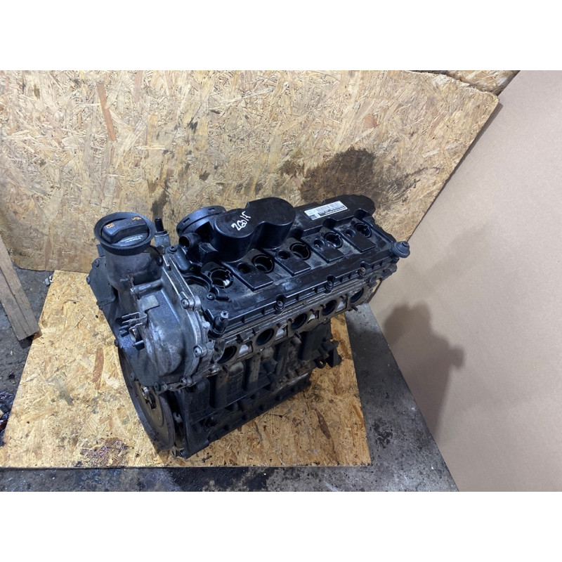 Двигатель (двигатель и элементы) Volkswagen Golf 1K 2.5 07k103023