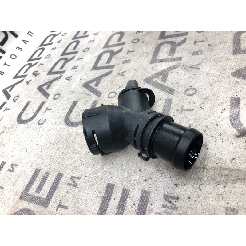 Фланец (система охлаждения) Volkswagen Golf 1K 2.5 1k0122291ae