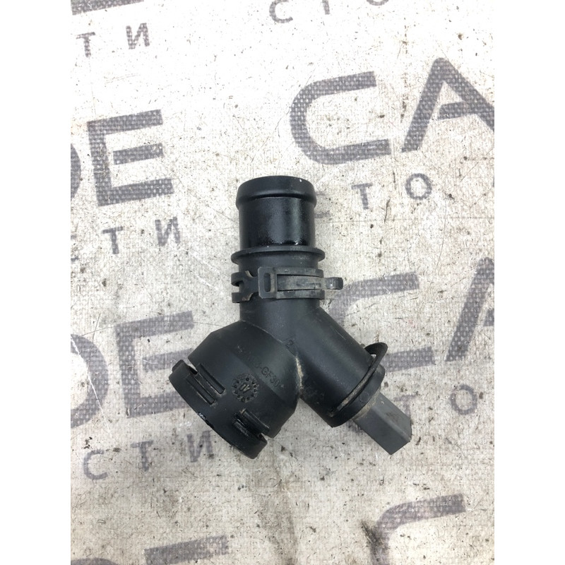 Фланец (система охлаждения) Volkswagen Golf 1K 2.5 1k0122291ae