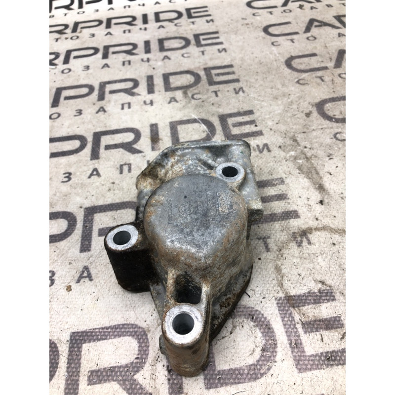 Кронштейн ТНВД (кронштейны двигателя) FORD Focus MK3 2013 2.0 cm5e9b374ee