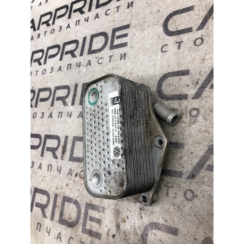 Теплообменник масляного фильтра (двигатель и элементы) Volkswagen Golf 1K 2.5 07k117021c