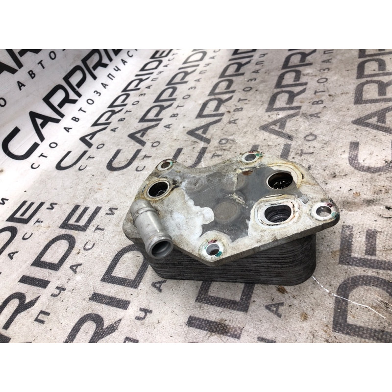 Теплообменник масляного фильтра (двигатель и элементы) Volkswagen Golf 1K 2.5 07k117021c