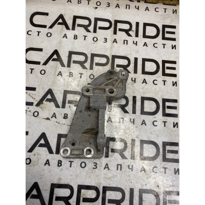 Кронштейн генератора (кронштейны двигателя) Jeep Compass MP 2018 2.4 04627154ac