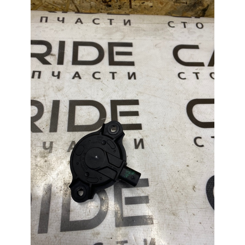 Клапан фазорегулятора (електрика двигуна) BMW 3-series F30 2014 N20B20 11367593719