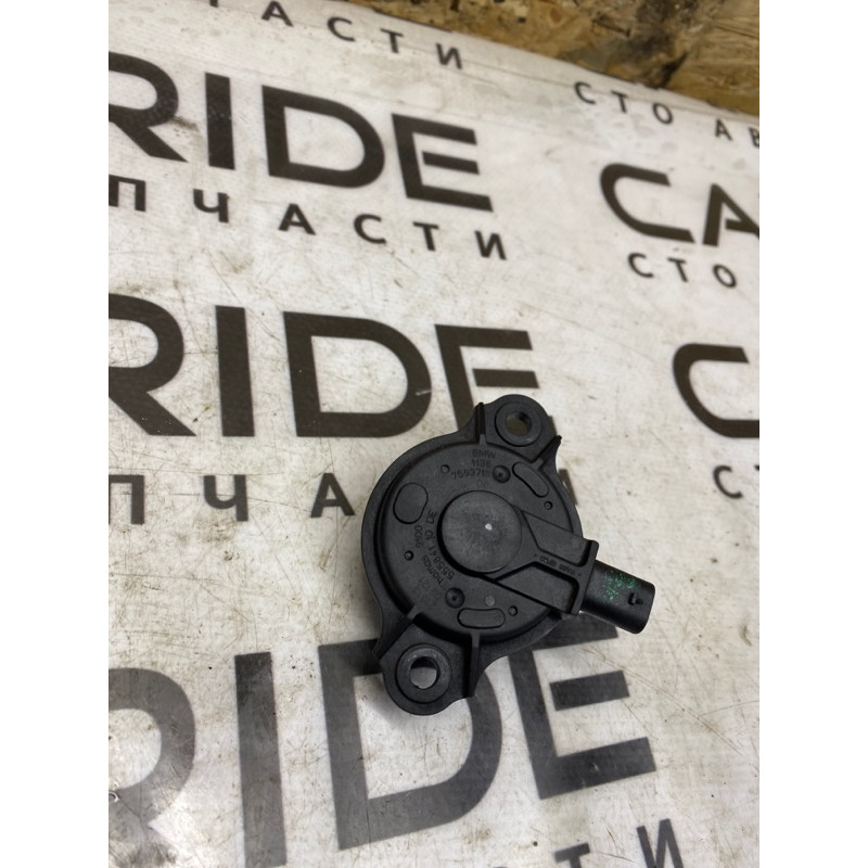 Клапан фазорегулятора (електрика двигуна) BMW 3-series F30 2014 N20B20 11367593719