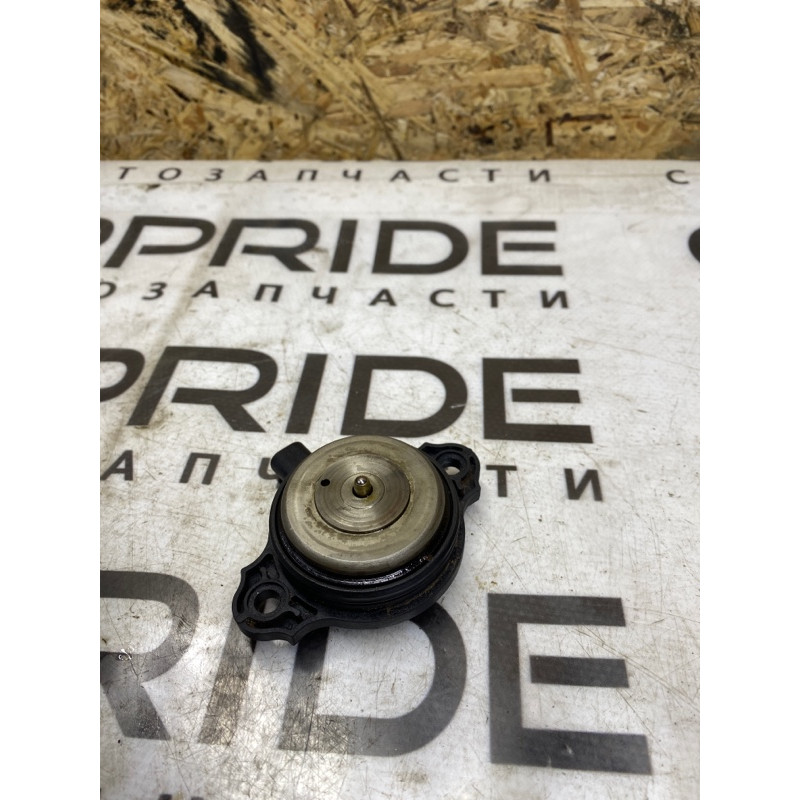 Клапан фазорегулятора (електрика двигуна) BMW 3-series F30 2014 N20B20 11367593719