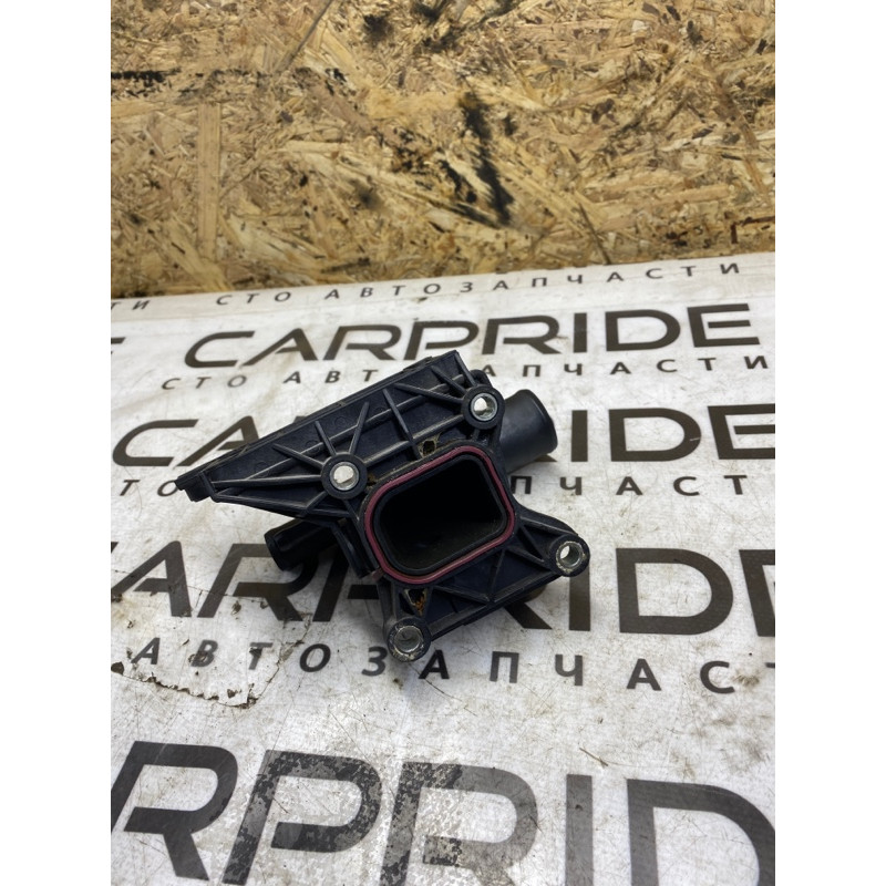 Фланец (система охлаждения) Ford Fusion MK5 2.5 6s4g8k556aa