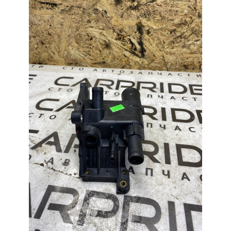 Фланец (система охлаждения) Ford Fusion MK5 2.5 6s4g8k556aa