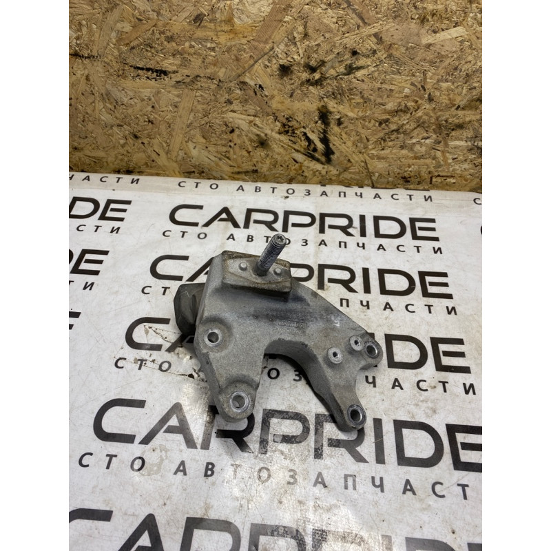 Кронштейн подушки двигателя (кронштейны двигателя) Ford Fusion MK5 2.5 dg937m125ad