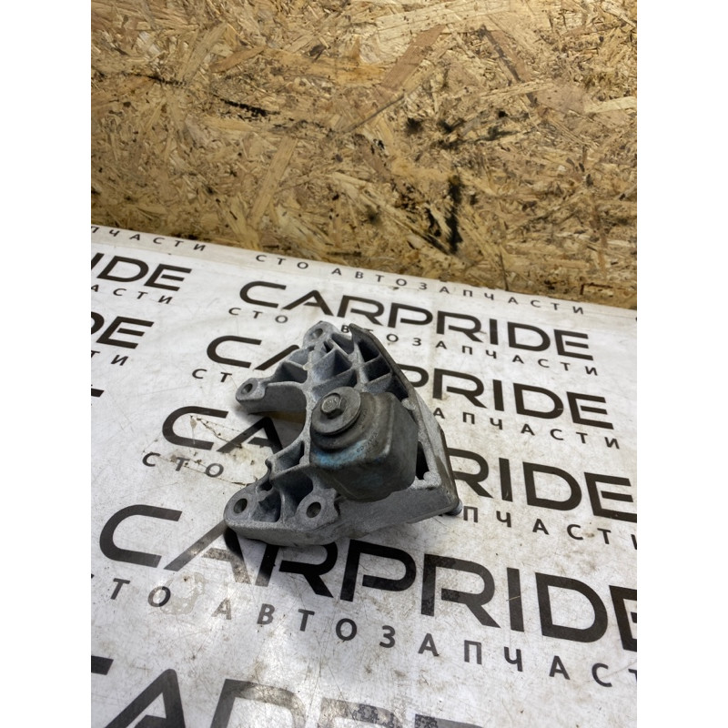 Кронштейн подушки двигателя (кронштейны двигателя) Ford Fusion MK5 2.5 dg937m125ad