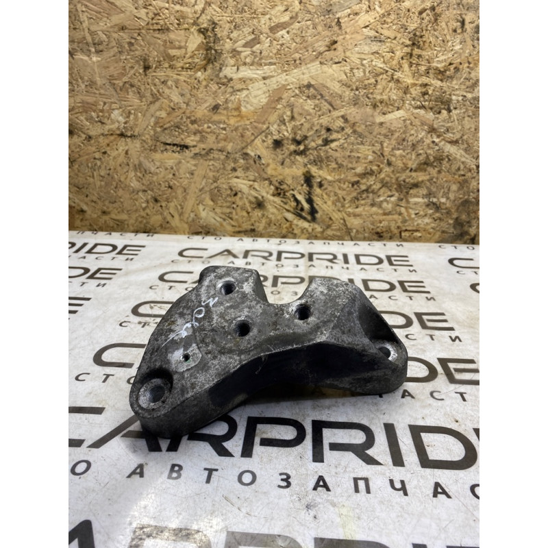 Кронштейн КПП (трансмиссия) Jeep Cherokee Trailhawk 2014 2.4 68141735ac