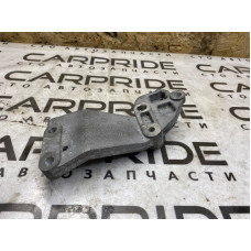 Кронштейн генератора