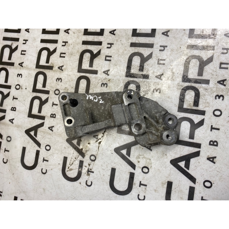 Кронштейн генератора (кронштейны двигателя) Jeep Cherokee Trailhawk 2014 2.4 04627154ac