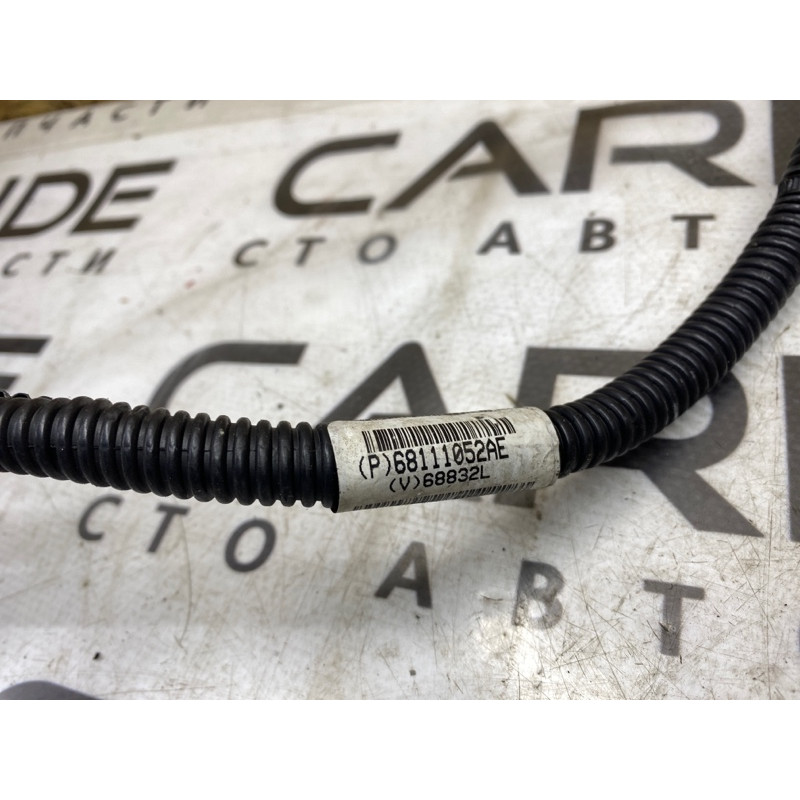 Клемма плюсовая (электрика) Jeep Cherokee Trailhawk 2014 2.4 68111052ae