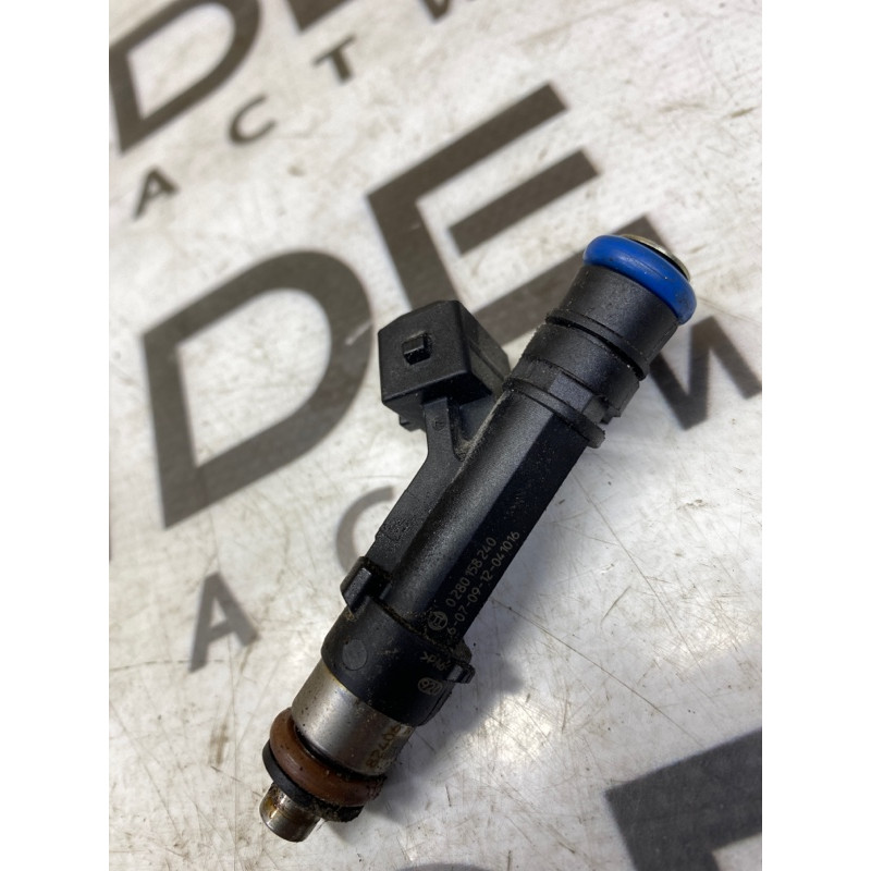 Форсунка топливная (топливная система) Chevrolet Volt 1 1.4 55565481