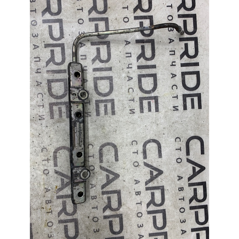 Топливная рампа (топливная система) Toyota Prius NHW20 1.5