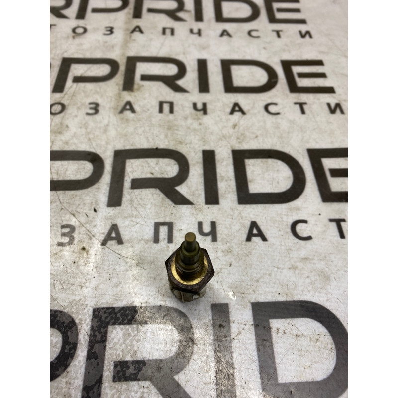 Датчик температуры (электрика / датчики) Toyota Prius NHW20 1.5 8942233030