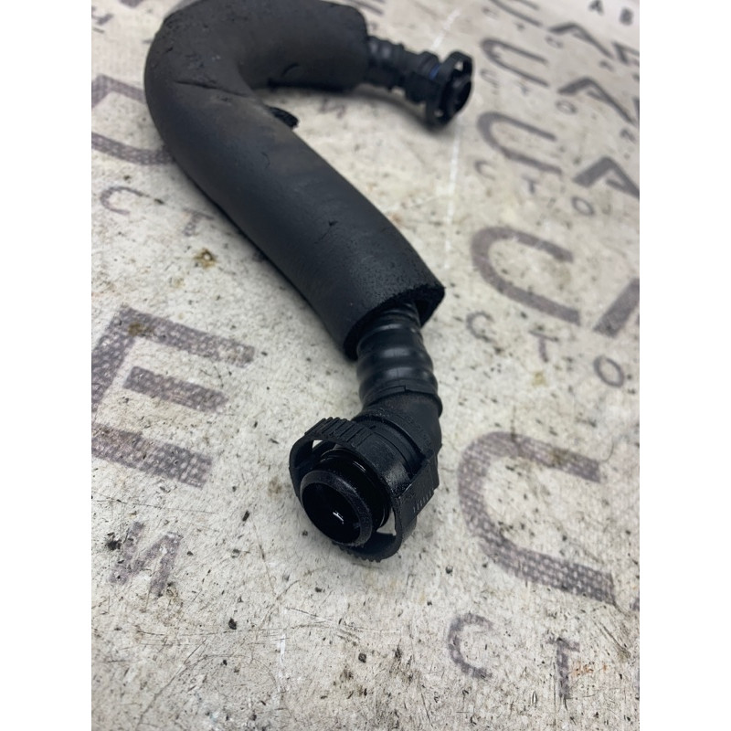 Трубка вентиляции картерных газов (двигатель и элементы) Volkswagen Tiguan 5N 2.0 06J103221A