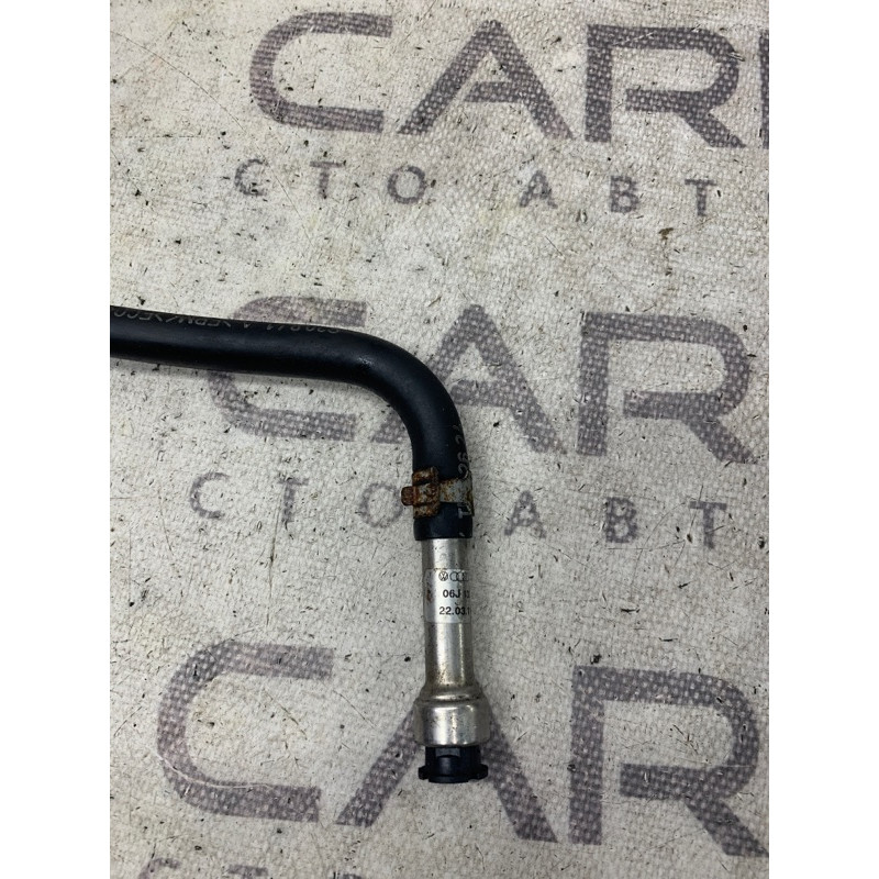 Патрубок (система охлаждения) Volkswagen Tiguan 5N 2.0 06j133986ab