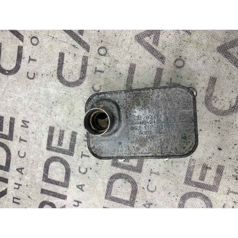 Теплообменник масляного фильтра (двигатель и элементы) Volkswagen Tiguan 5N 2.0 06J117021J