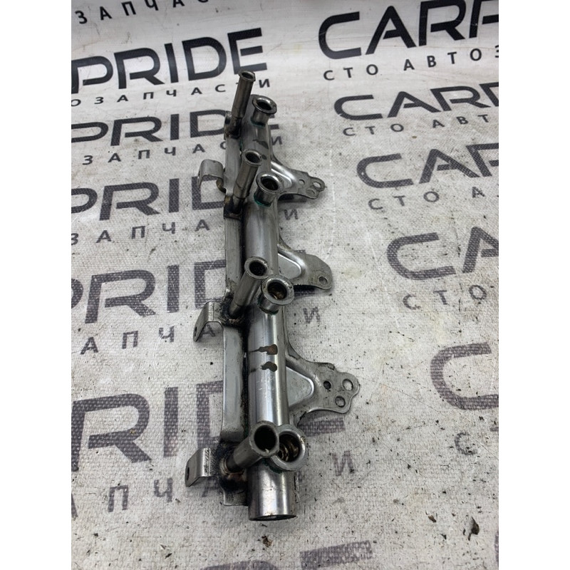 Топливная рампа (топливная система) Volkswagen Tiguan 5N 2.0 06J133317M