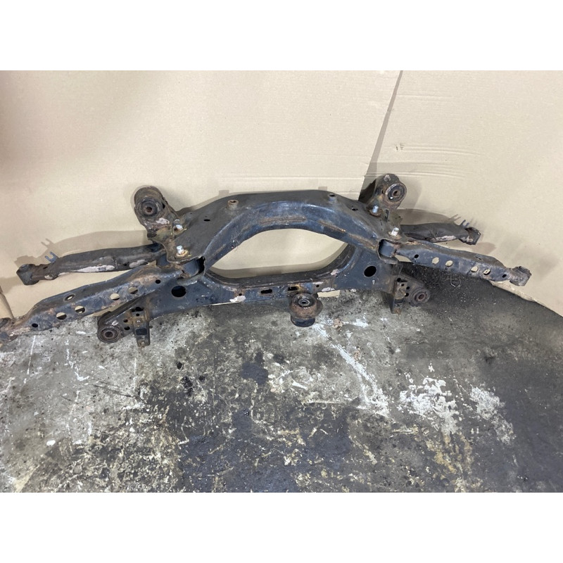 Подрамник (подвеска) Nissan Juke F15 554001KD0A