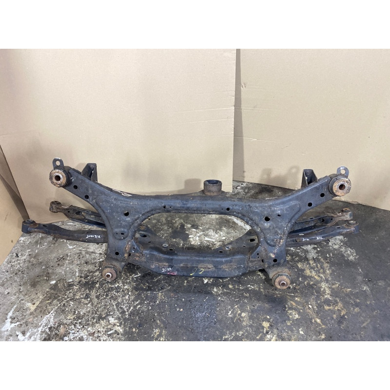 Подрамник (подвеска) Nissan Juke F15 554001KD0A