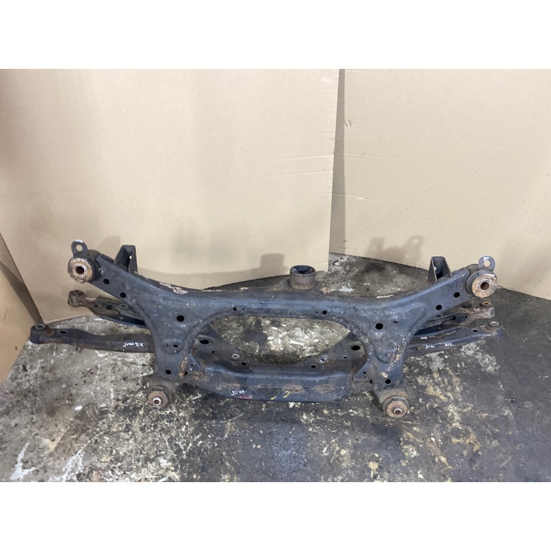 Подрамник (подвеска) Nissan Juke F15 554001KD0A