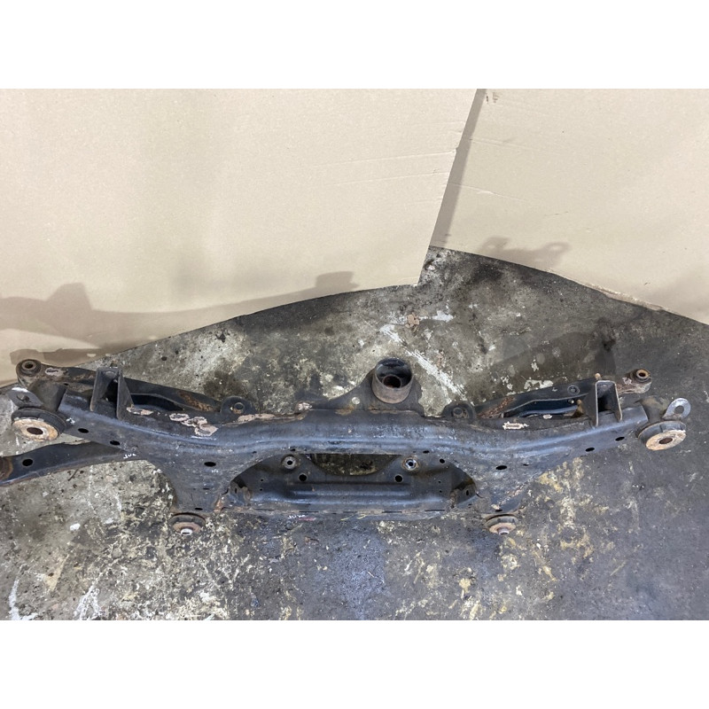 Подрамник (подвеска) Nissan Juke F15 554001KD0A