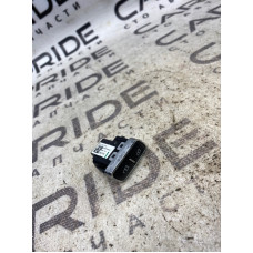 Кнопка блокировки центрального замка