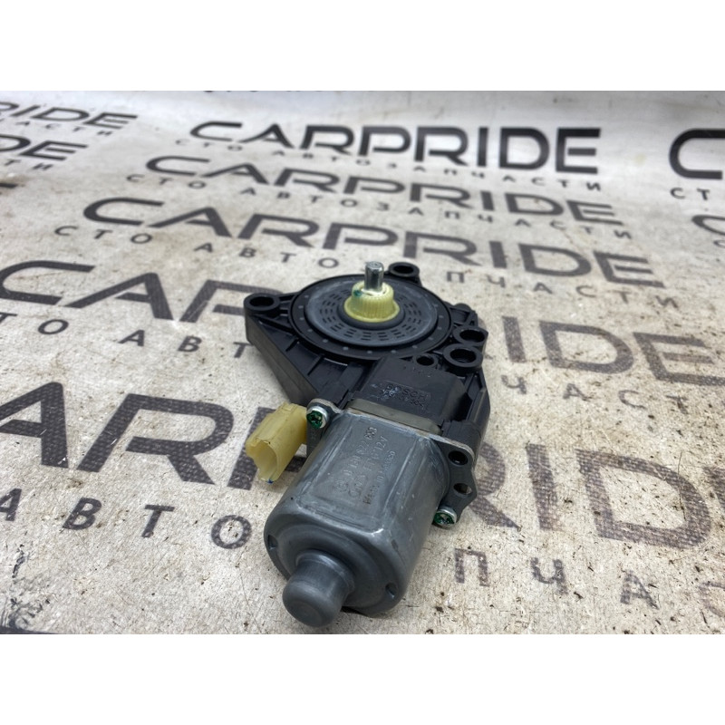 Мотор стеклоподъемника (электрика) Hyundai Sonata YF 834603q000