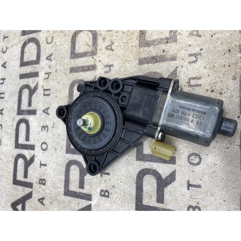 Мотор стеклоподъемника (электрика) Hyundai Sonata YF 834603q000