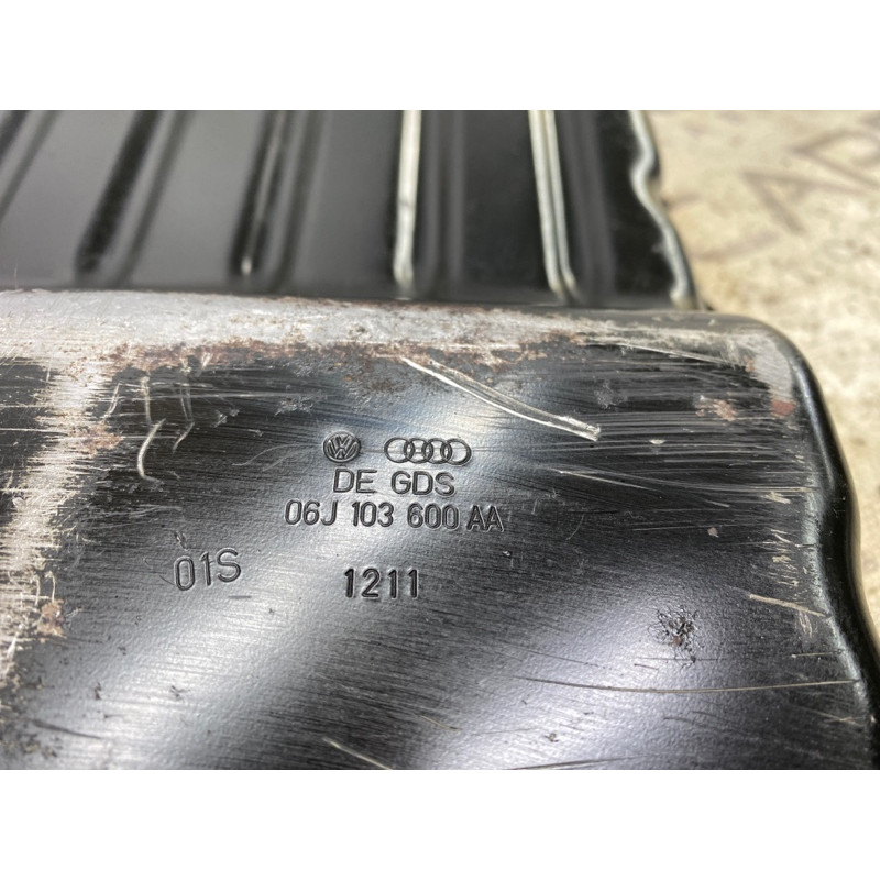 Поддон двигателя (двигатель и элементы) Volkswagen Tiguan 5N 2.0 06j103600aa