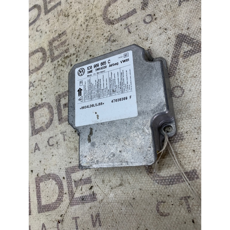 Блок управління airbag (airbag/безопасность) Volkswagen Passat B5 1c0909605c