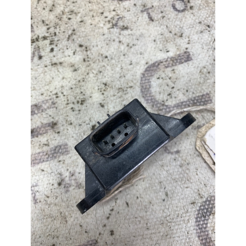 Датчик удара (электрика / датчики) Mitsubishi Montero 3 mr527442