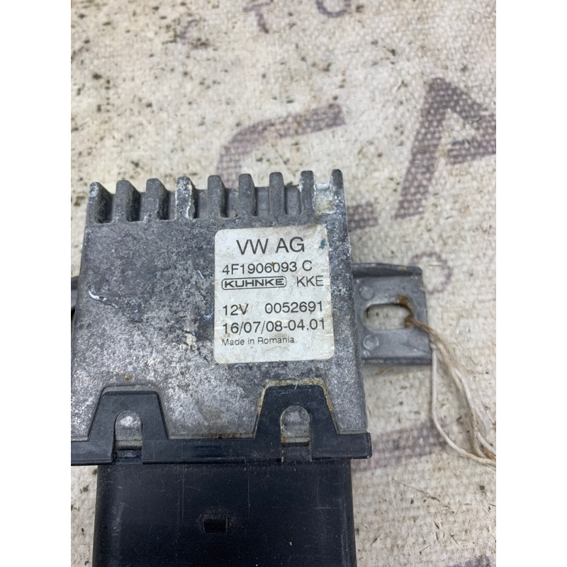 Блок управления топливным насосом (электрика / блок управления) Volkswagen Touareg 7L 4F1906093C